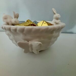 Williams Sonoma New White Ceramic Easter Bunny Candy Bowl Dish decoration party